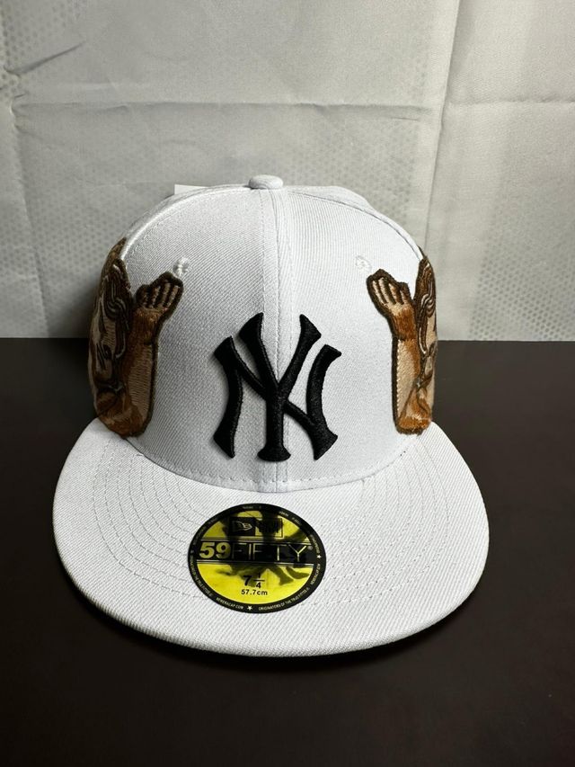Gorra New Era NY Blanca y Marrón