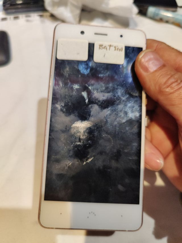 BQ Aquarius 5 Gold/White