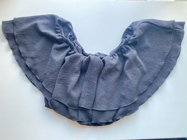 SHEIN Top Nero con Spalle Scoperte