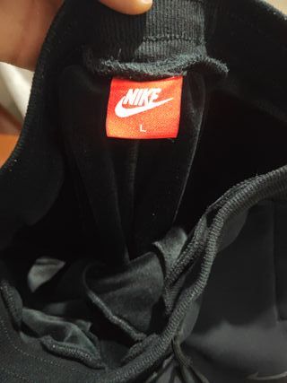 Pantalón chándal Nike negro pelillo