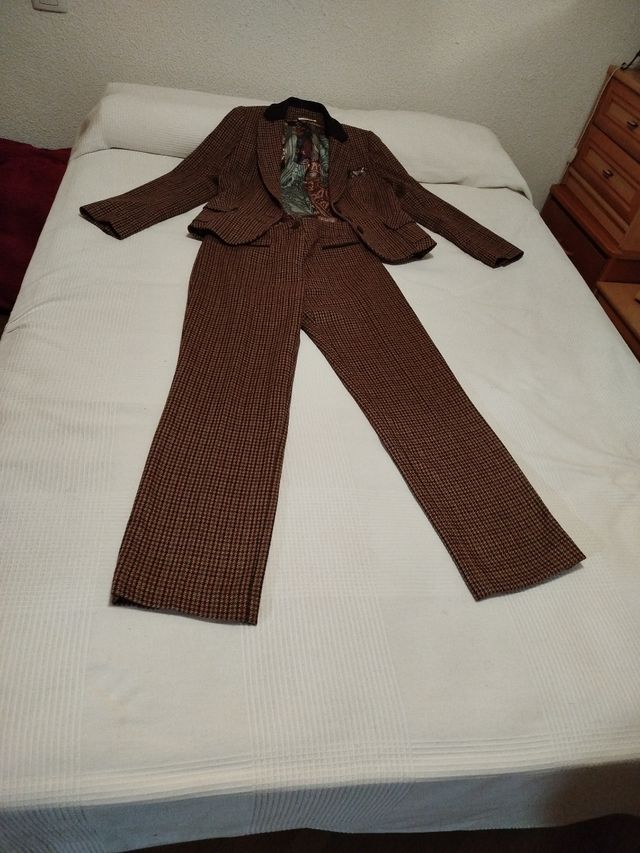 Traje de chaqueta y pantalón Gallo