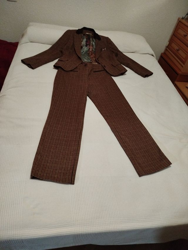 Traje de chaqueta y pantalón Gallo