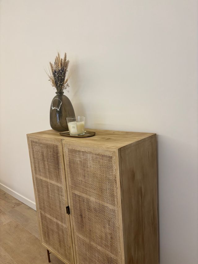 Aparador effetto legno e rattan