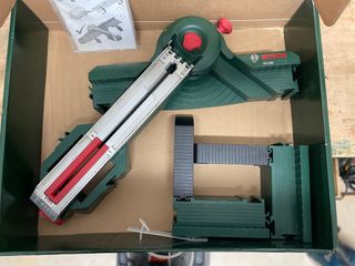 Estación de serrado Bosch PLS 300