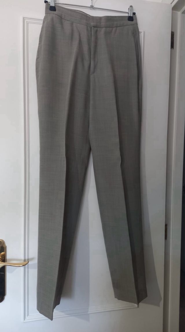 Traje chaqueta pantalón gris