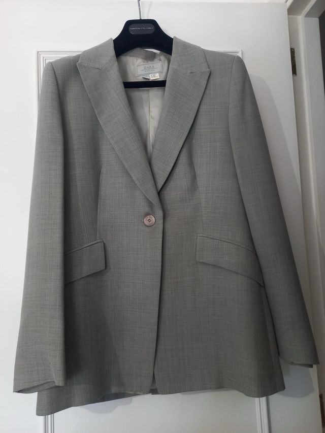 Traje chaqueta pantalón gris