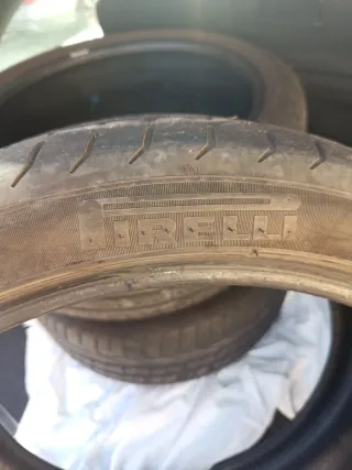 4 Neumáticos Pirelli.. cada uno 30€