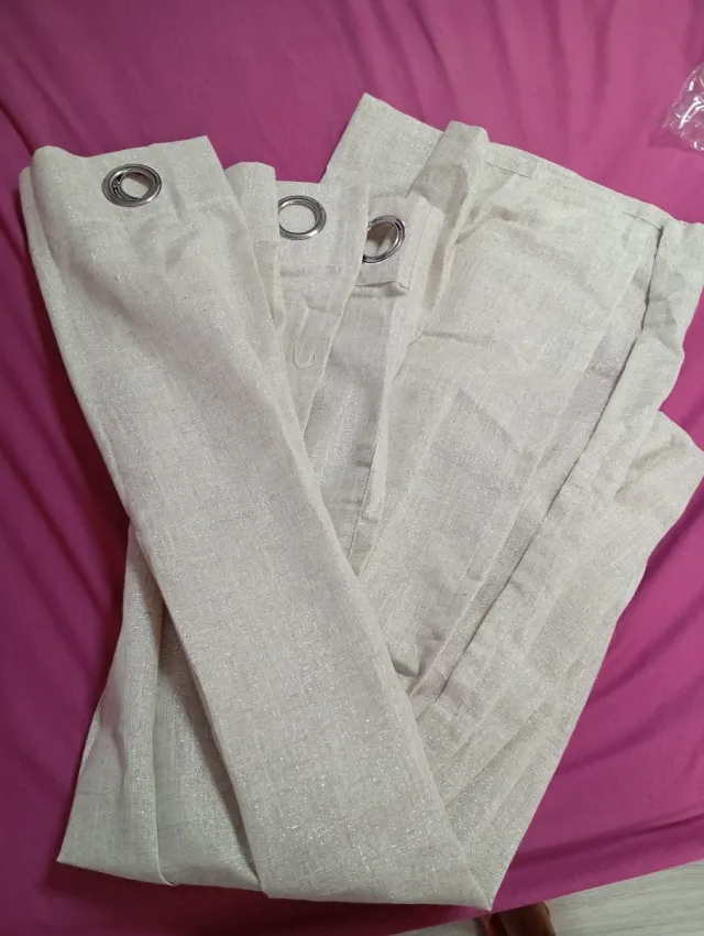 Cortinas Beige y Doradas