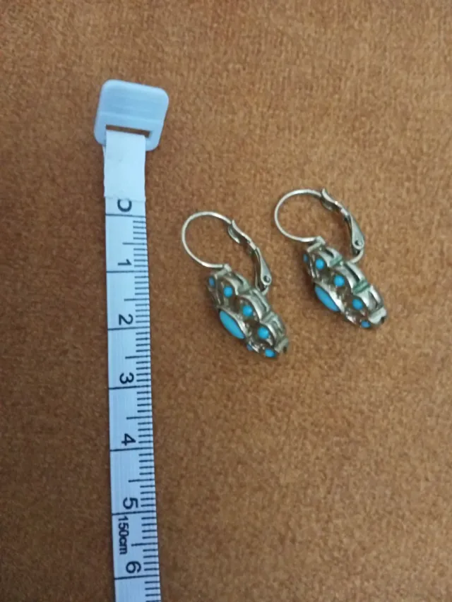 Pendientes antiguos dorados con turquesa