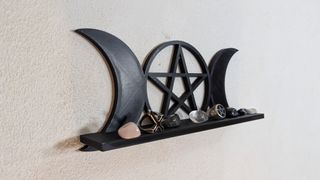 Prateleira Gótica Lua e Pentagrama