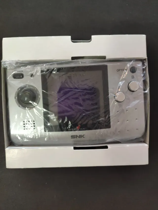 Neo Geo Pocket Platinum Silver
