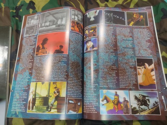 Berserk Kenpudenki Kanzen Kaisekisho art book (...