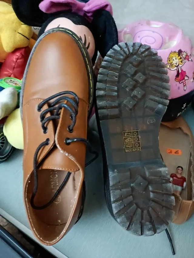 Zapatos marrones tipo Oxford