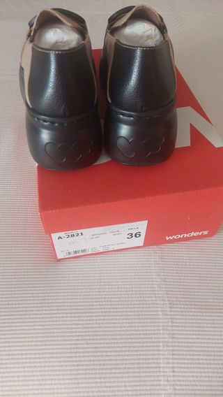 Zapatos Wonders Beige y Negro Talla 36