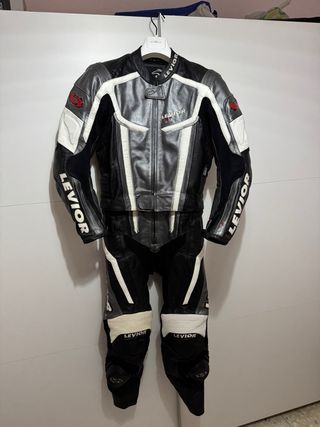 Mono de cuero Levior 2 piezas