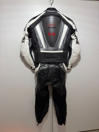 Mono de cuero Levior 2 piezas