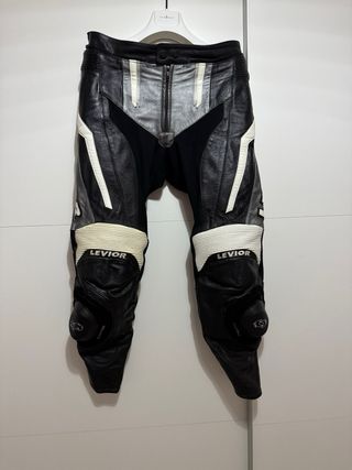 Mono de cuero Levior 2 piezas