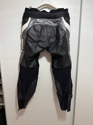 Mono de cuero Levior 2 piezas