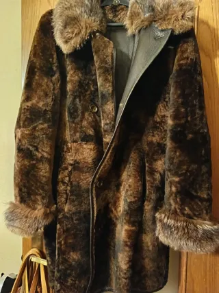 Descuento Black Friday - Abrigo de piel marrón co