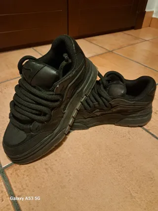Zapatillas Bershka negras talla 39 seminuevas
