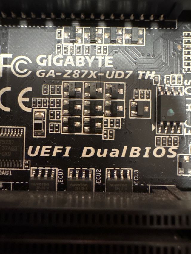 Placa Base Gigabyte GA-Z87X-UD7 TH