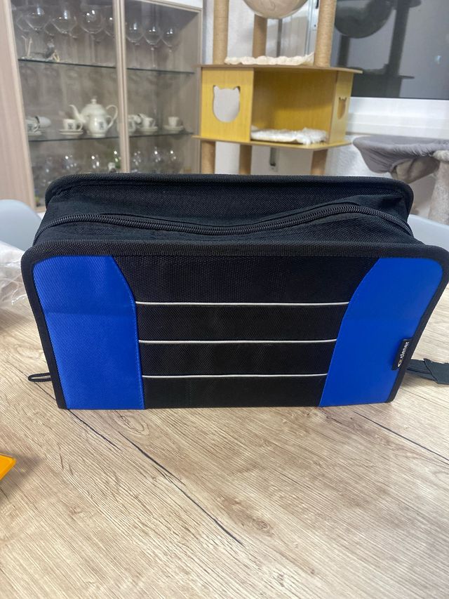 Custodia per CD con design nero e blu