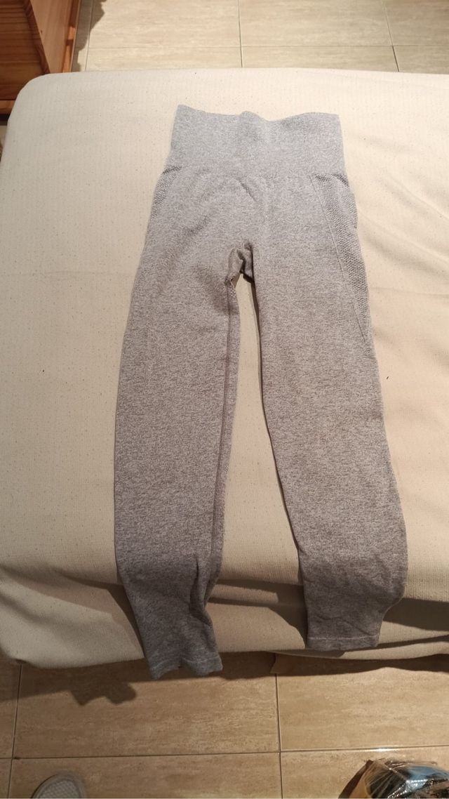 Pantalones grises deportivos mujer