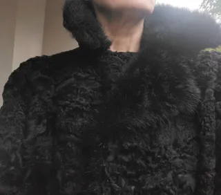 Abrigo vintage de astracán negro