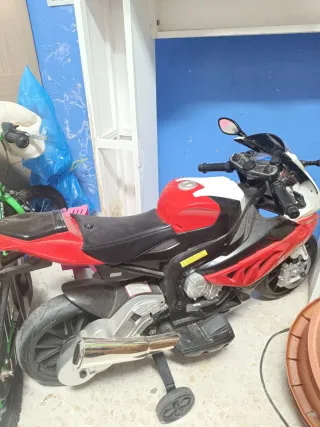 Moto BMW niño batería