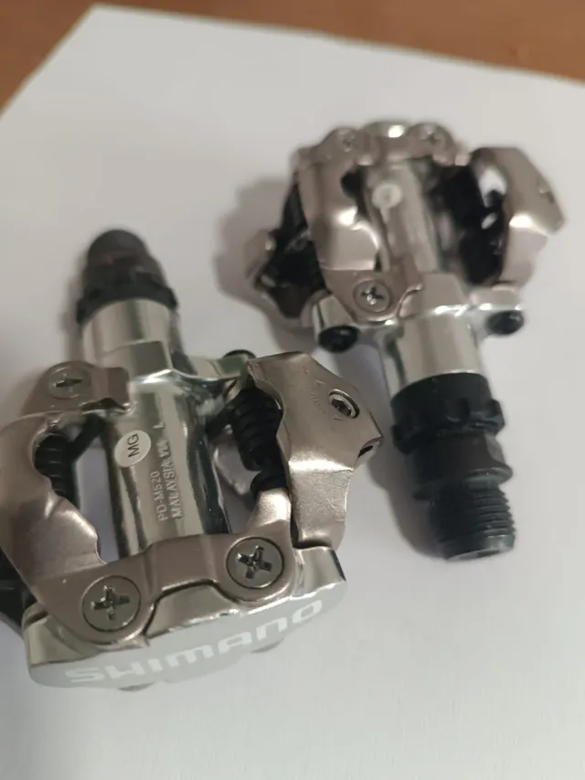 Pedales Shimano PD-M520