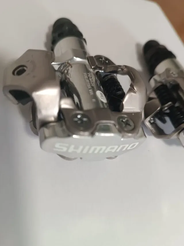 Pedales Shimano PD-M520