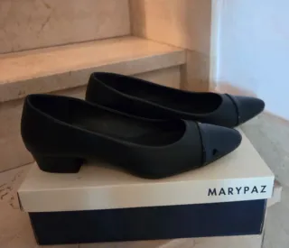 Zapatos MARYPAZ Negros Tacón Bajo