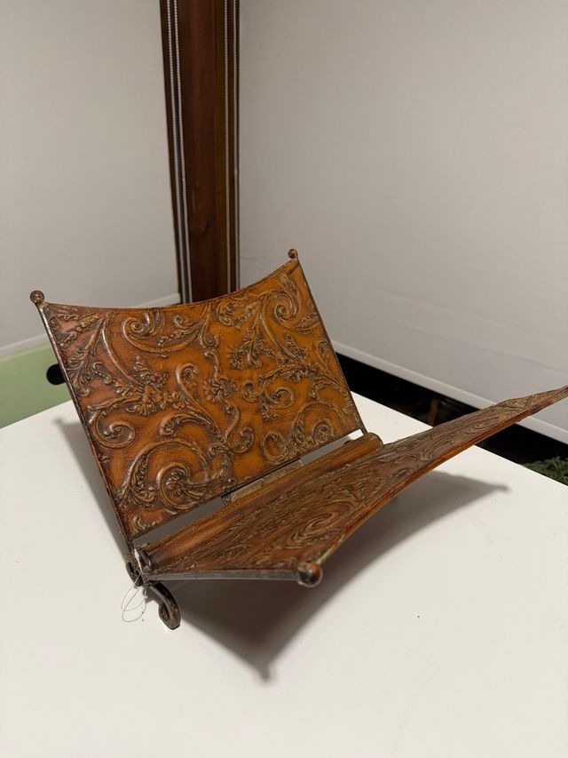 Revistero Vintage Metal y Madera