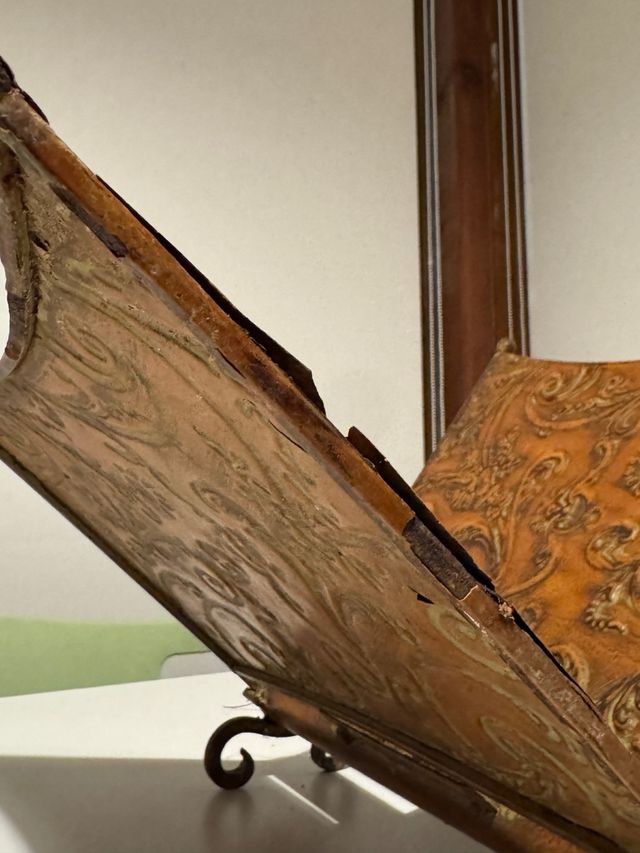 Revistero Vintage Metal y Madera