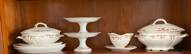 Vajilla Antigua y Exclusiva La Cartuja Completa