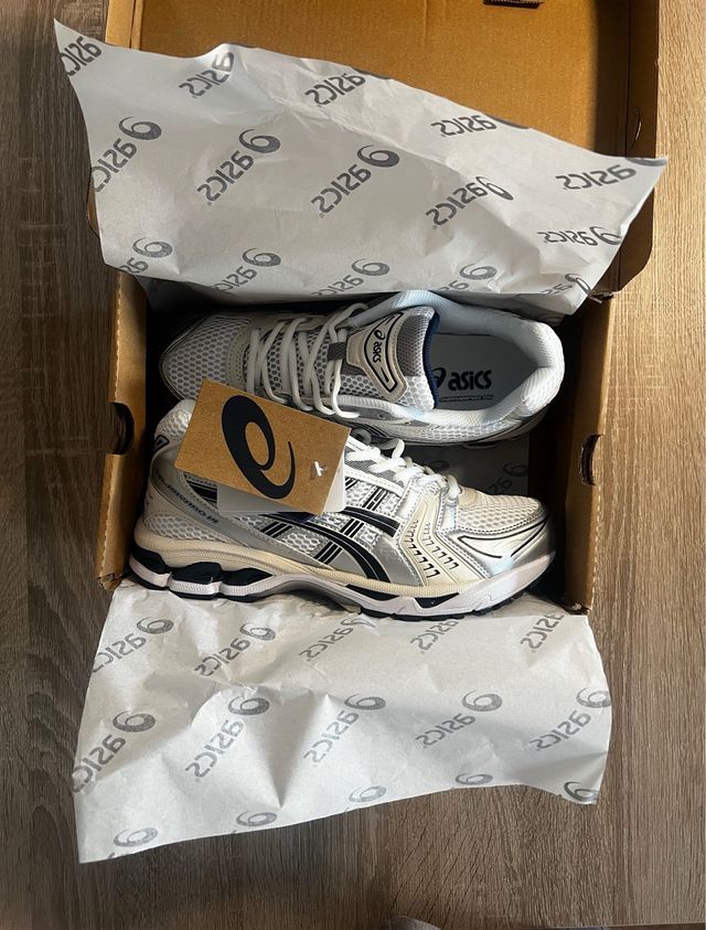 Zapatillas Asics Gel-Kayano Plata/Blanco