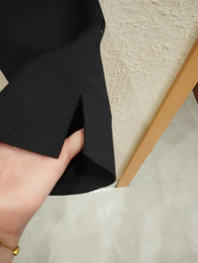 Pantalón vestir negro con abertura