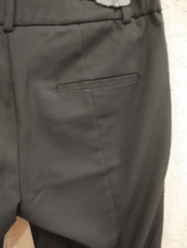 Pantalón vestir negro con abertura