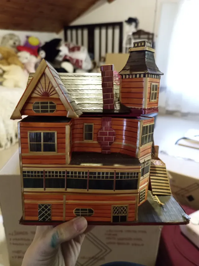 Casita Victoriana Mimbre Joyero