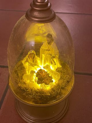 Presepe luminoso con stella dorata