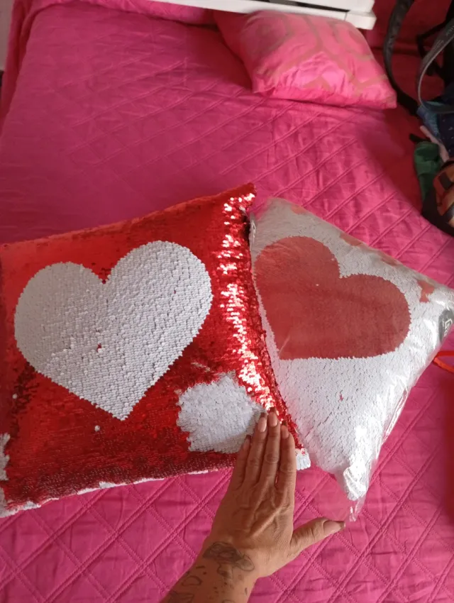 Cojín Corazón Lentejuelas Rojo y Blanco