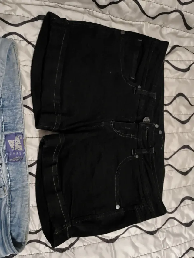 Shorts vaqueros Bershka mujer