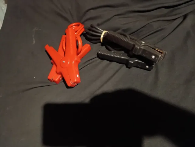 Pinzas de batería para coche