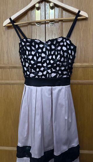 Vestido Rinascimento Negro y Beige