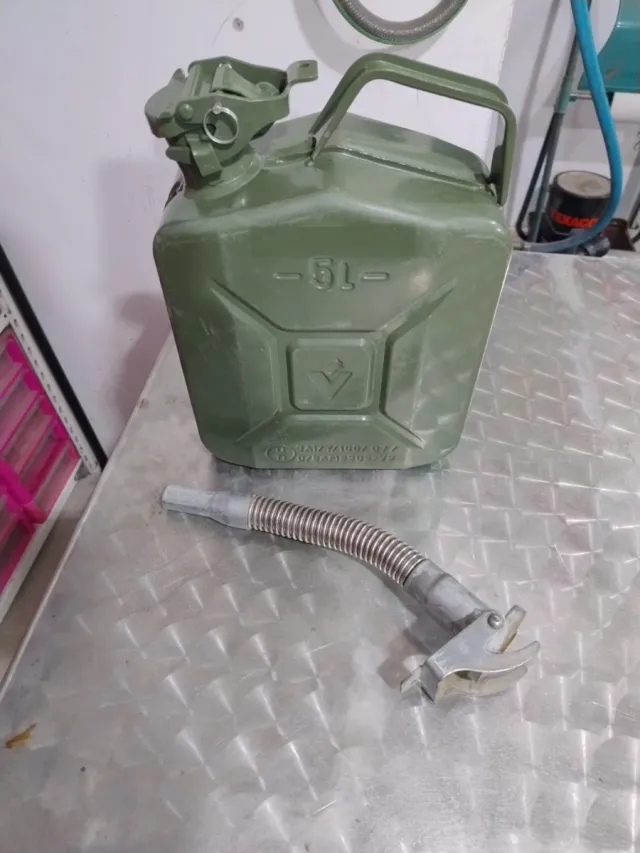 Garrafa combustible 5L verde