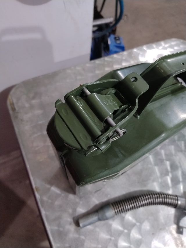 Garrafa combustible 5L verde