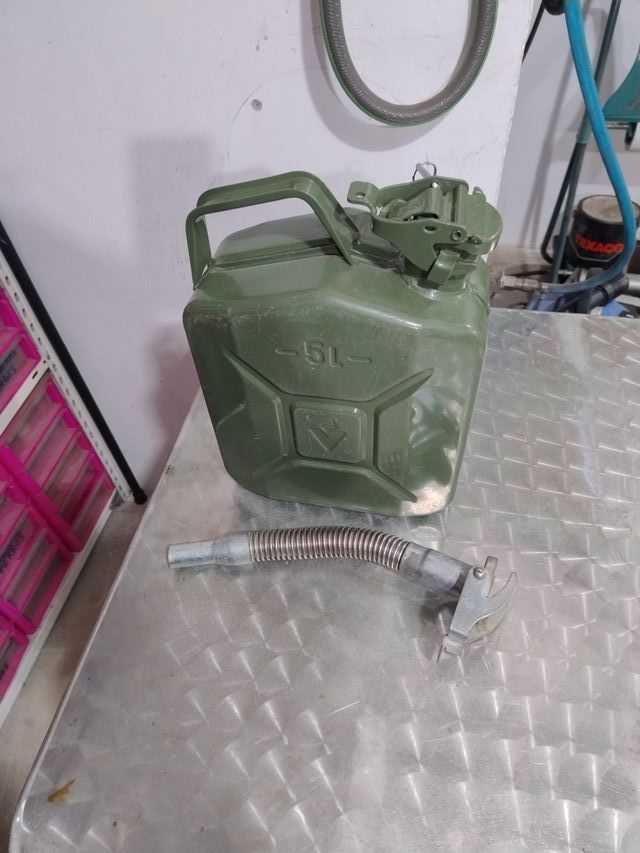 Garrafa combustible 5L verde