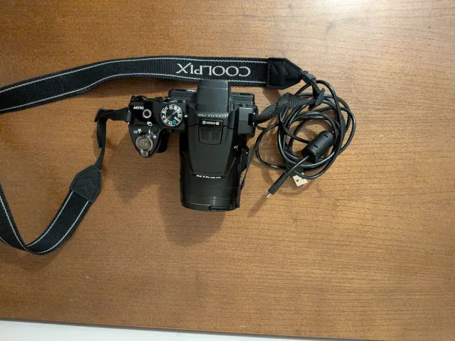 Cámara Nikon Coolpix P500 Negra