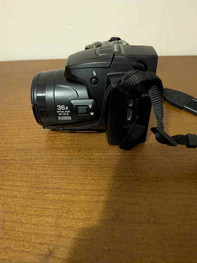 Cámara Nikon Coolpix P500 Negra