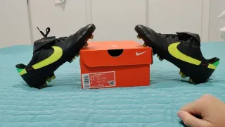 Botas de fútbol Nike Premier III FG Talla 39